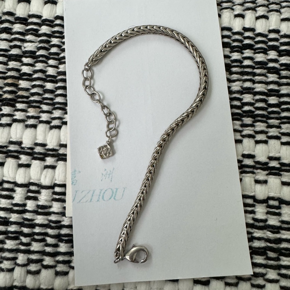 Kendra Scott bracelet